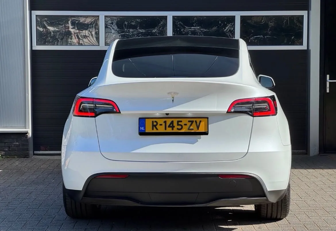 Tesla Model Y RWD — foto 5