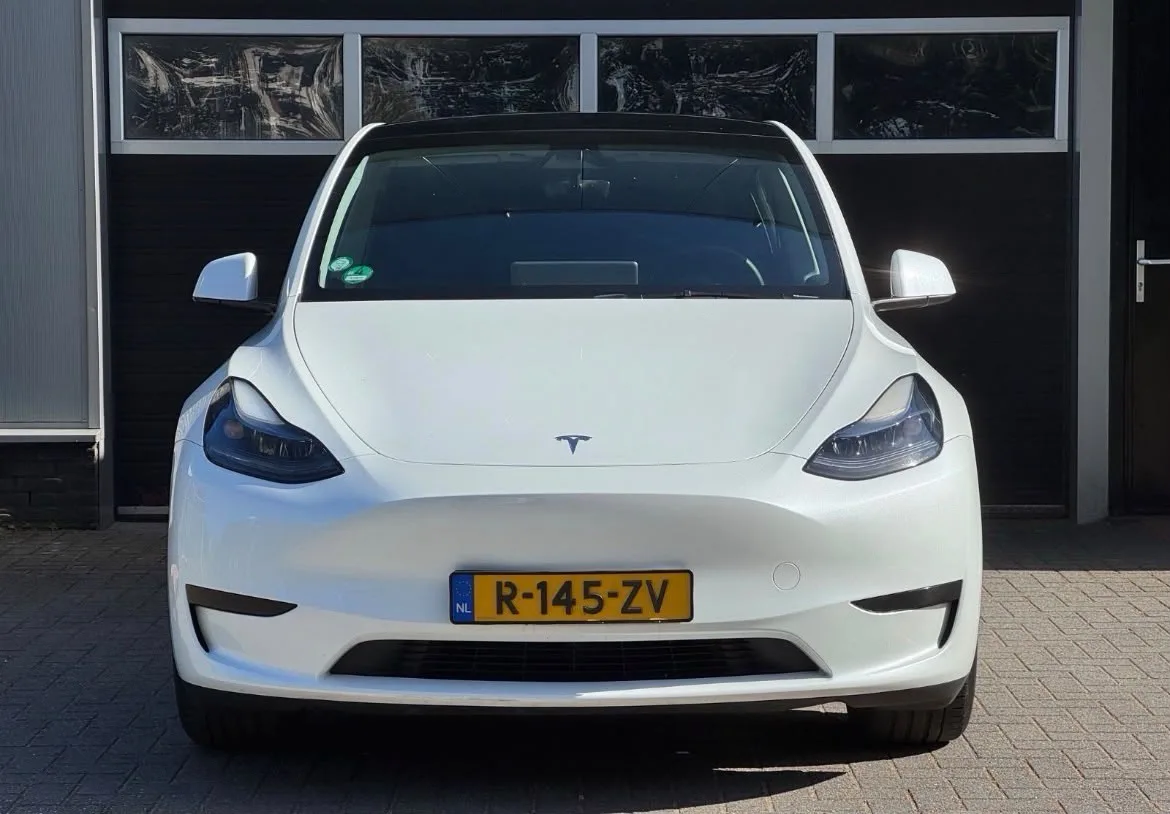 Tesla Model Y RWD — foto 3